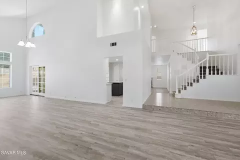 Living - 3022 Caruso Ln, Lancaster, CA 93536 photo 6 of 9