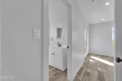 Entry Way - 49040 W 70th St, Lancaster, CA 93536 photo 1 of 1