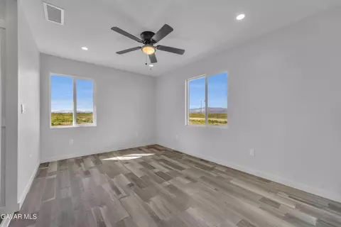 Bedroom - 49040 W 70th St, Lancaster, CA 93536 photo 1 of 3