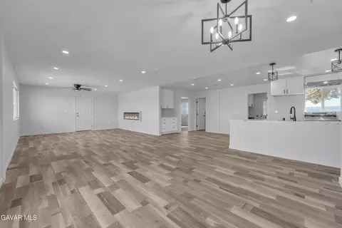 Living - 49020 W 70th St, Lancaster, CA 93536 photo 1 of 4