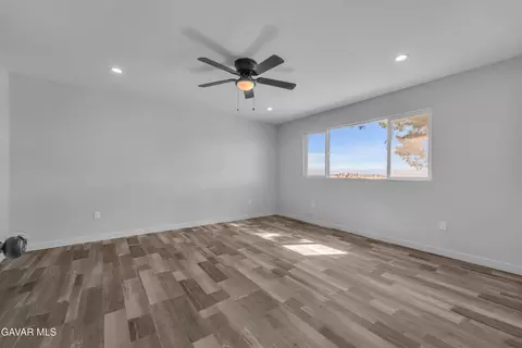 Living - 49020 W 70th St, Lancaster, CA 93536 photo 4 of 4