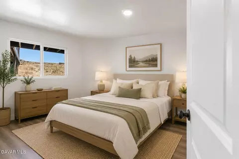 Bedroom - 27650 Skyline Dr, Tehachapi, CA 93561 photo 1 of 5