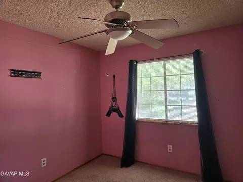 Bedroom - 40104 174th St, Lake Los Angeles, CA 93591 photo 2 of 3