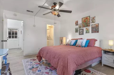 Bedroom - 93 Meadow Lakes Dr, Tehachapi, CA 93561 photo 2 of 5