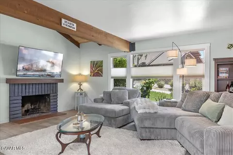 Living - 93 Meadow Lakes Dr, Tehachapi, CA 93561 photo 3 of 3