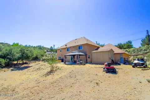 Exterior - 24261 Jacaranda Dr, Tehachapi, CA 93561 photo 6 of 6
