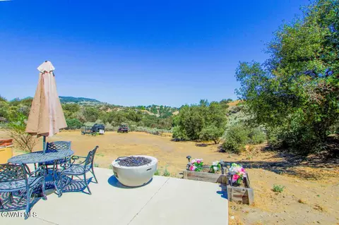 Exterior - 24261 Jacaranda Dr, Tehachapi, CA 93561 photo 4 of 6