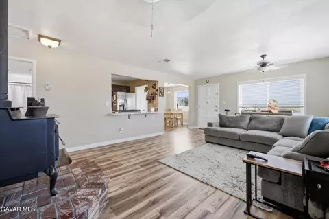 Other - 8628 W Avenue E, Lancaster, CA 93536 photo 2 of 13