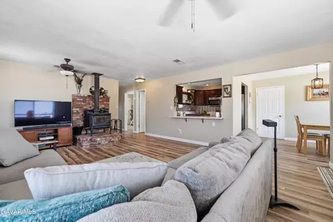 Other - 8628 W Avenue E, Lancaster, CA 93536 photo 3 of 13