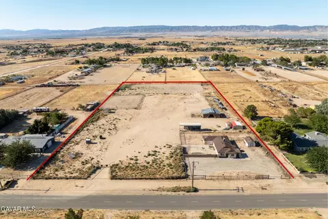 View/Area - 8628 W Avenue E, Lancaster, CA 93536 photo 1 of 8