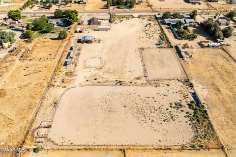 View/Area - 8628 W Avenue E, Lancaster, CA 93536 photo 7 of 8
