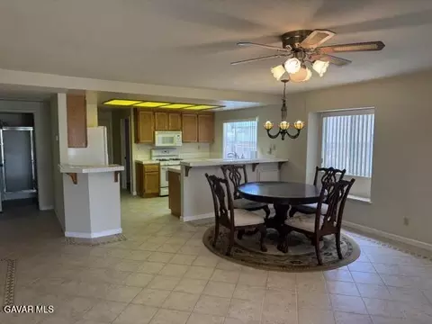Dining - 44436 Shadowcrest Dr, Lancaster, CA 93536 photo 1 of 3