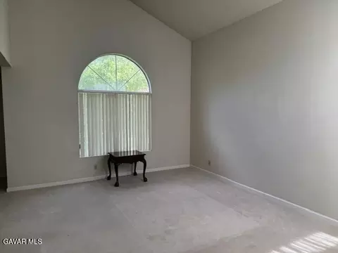 Living - 44436 Shadowcrest Dr, Lancaster, CA 93536 photo 2 of 7