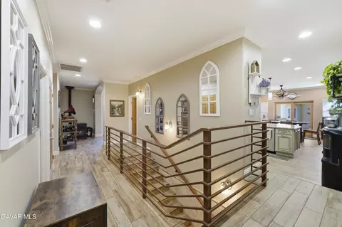 Entry Way - 29300 Peregrine Pl, Tehachapi, CA 93561 photo 3 of 4
