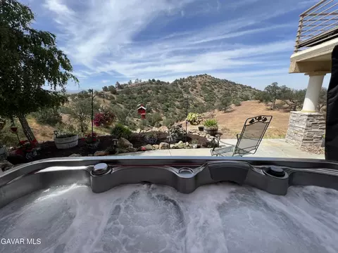 Exterior - 29300 Peregrine Pl, Tehachapi, CA 93561 photo 10 of 10