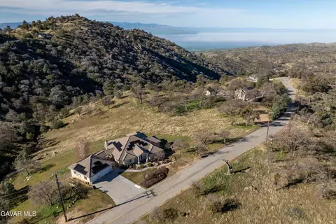 View/Area - 29300 Peregrine Pl, Tehachapi, CA 93561 photo 4 of 6