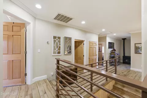 Entry Way - 29300 Peregrine Pl, Tehachapi, CA 93561 photo 2 of 4