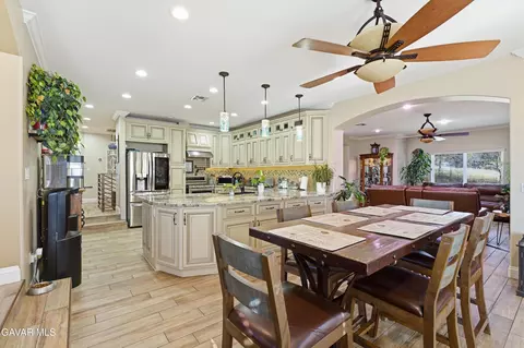Dining - 29300 Peregrine Pl, Tehachapi, CA 93561 photo 2 of 2