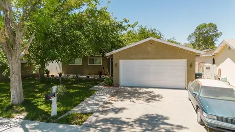 Exterior - 43349 Fenner Ave, Lancaster, CA 93536 photo 4 of 4