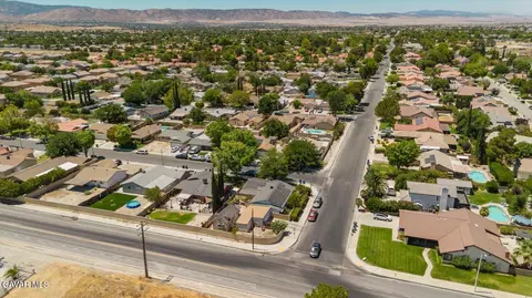 View/Area - 43349 Fenner Ave, Lancaster, CA 93536 photo 2 of 5