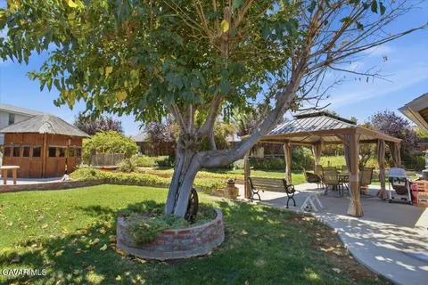 Exterior - 37416 E 17th St, Palmdale, CA 93550 photo 4 of 5