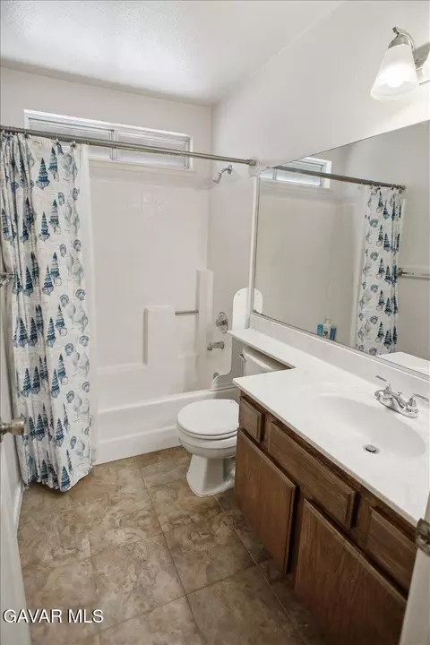 Bath - 37416 E 17th St, Palmdale, CA 93550 photo 2 of 2