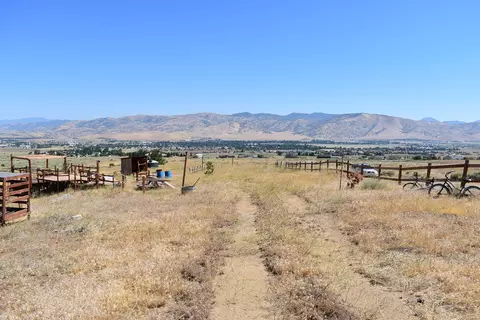 Ottawa Drive, Tehachapi, CA 93561 photo 3