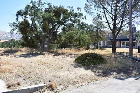 22948 Rim Way, Tehachapi, CA 93561 photo 2