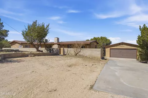 12515 Nearwood Rd, Pearblossom, CA 93553