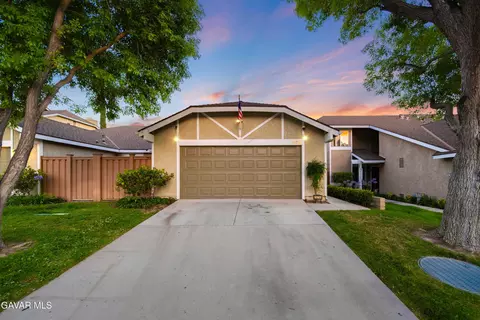 16710 Shinedale Dr, Santa Clarita, CA 91387