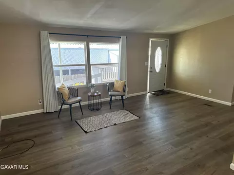 Living - 6 S Oo S Dennison Rd #24, Tehachapi, CA 93561 photo 1 of 3