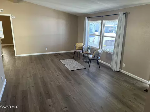 Living - 6 S Oo S Dennison Rd #24, Tehachapi, CA 93561 photo 2 of 3