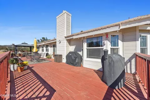 Exterior - 28360 Burning Tree Dr, Tehachapi, CA 93561 photo 6 of 12