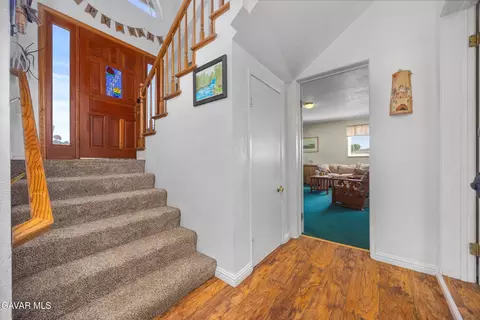 Entry Way - 28360 Burning Tree Dr, Tehachapi, CA 93561 photo 3 of 3