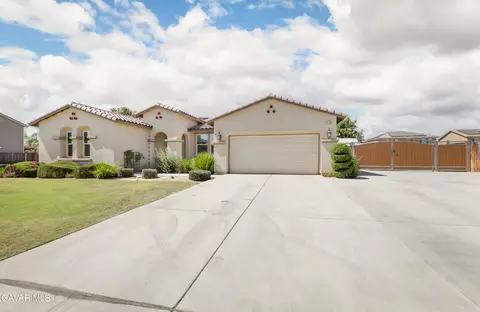 Exterior - 15538 Quintero Pl, Bakersfield, CA 93314 photo 8 of 10