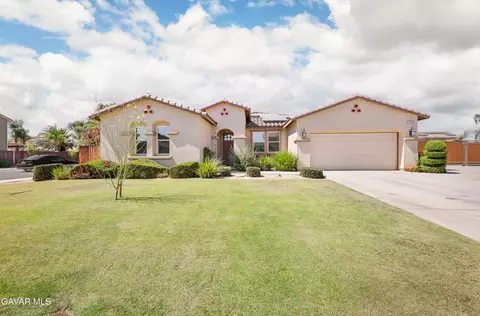 Exterior - 15538 Quintero Pl, Bakersfield, CA 93314 photo 7 of 10