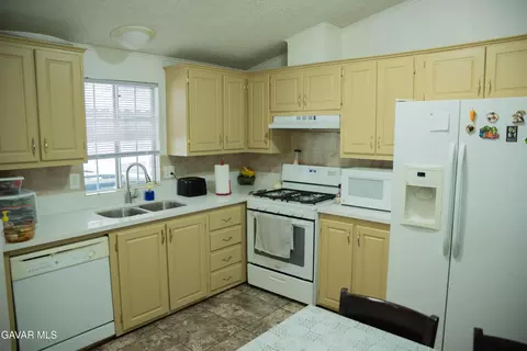 45111 E 25th St #SPC 24, Lancaster, CA 93535 photo 5
