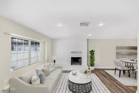 Living - 45503 W 11th St, Lancaster, CA 93534 photo 1 of 3