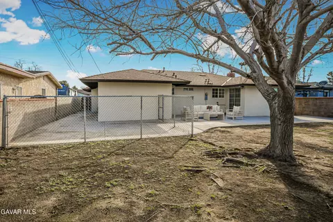 Exterior - 45503 W 11th St, Lancaster, CA 93534 photo 7 of 8