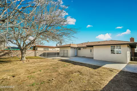 Exterior - 45503 W 11th St, Lancaster, CA 93534 photo 6 of 8