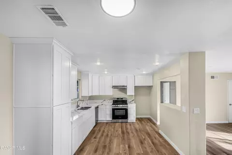 Entry Way - 45503 W 11th St, Lancaster, CA 93534 photo 1 of 1