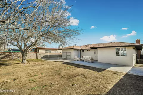 Exterior - 45503 W 11th St, Lancaster, CA 93534 photo 5 of 8