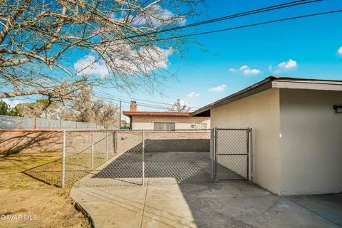 Exterior - 45503 W 11th St, Lancaster, CA 93534 photo 4 of 8