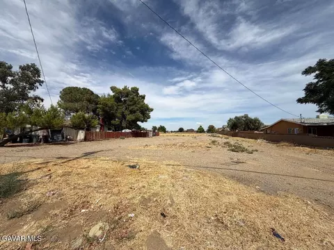 12 Th Ste Vic Avenue Q11 Ste, Palmdale, CA 93550 photo 4