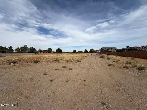 12 Th Ste Vic Avenue Q11 Ste, Palmdale, CA 93550 photo 8
