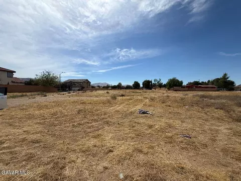 12 Th Ste Vic Avenue Q11 Ste, Palmdale, CA 93550 photo 7
