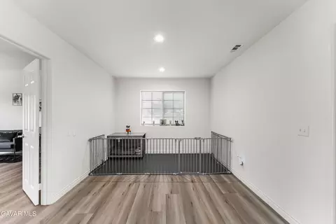 Entry Way - 2301 Foxtail Dr, Palmdale, CA 93551 photo 6 of 8