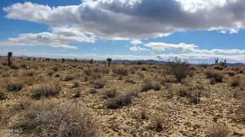 Reed Ave, Mojave, CA 93501 photo 9