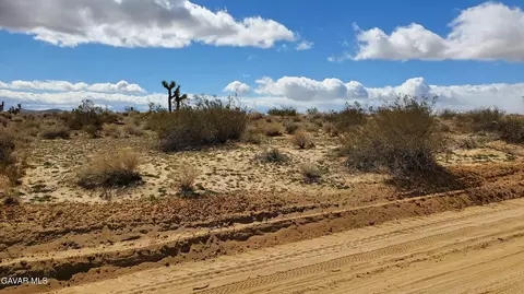 Reed Ave, Mojave, CA 93501 photo 2
