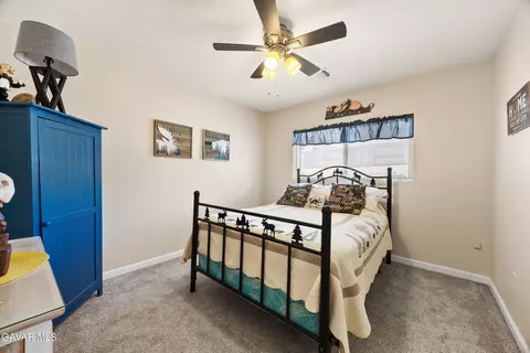 Bedroom - 19700 Mesa Dr, Tehachapi, CA 93561 photo 3 of 4